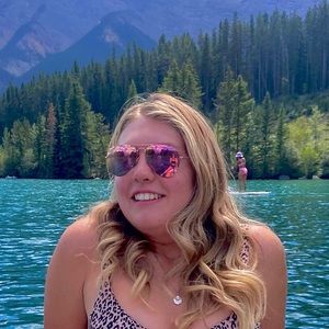 Meet your Posher, Georgia